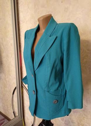Шикарный пиджак бирюзового цвета
