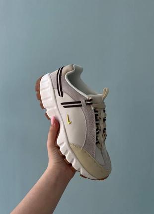 Кроссовки jacquemus x nike air humara beige