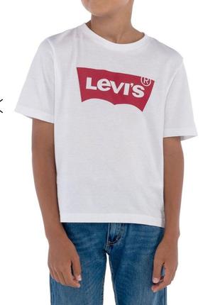 Детская футболка levi's
цвет белый с принтом