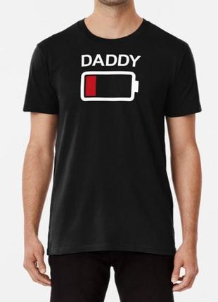 Мужская футболка daddy села батарейка черный s