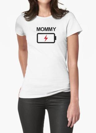 Женская футболка mommy cела батарейка, для мамы
