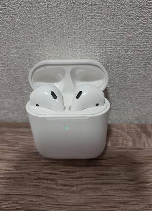 Навушники Apple AirPods with Charging Case (MV7N2) (2-е покоління