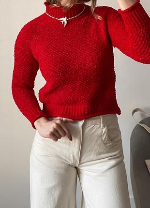 Укороченный плюшевый свитер красный