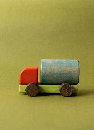 Деревянная машинка каталка для детей Lis Бензовоз крашеная