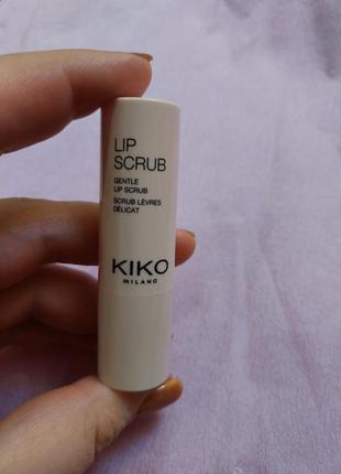 Скраб для губ kiko milano gentle lip scrub 4.2 г