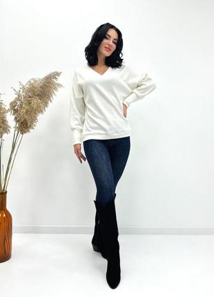 Жіночий пуловер з ангори "lamia"