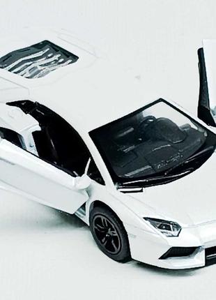 Машинка Kinsmart "Lamborghini Aventador LP700-4" белая KT5355W-1
