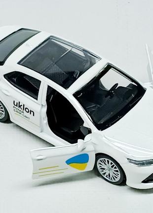 Машинка Techno "Toyota camry Такси Uklon" белая 11 см 250291