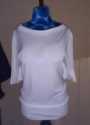 Белоснежная базовая футболка, блуза escada