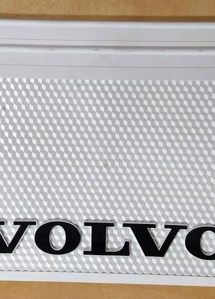 Брызговик с надписью VOLVO 400x650mm белый выпуклый 3D