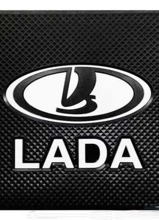 Антискользящий коврик в машину на торпеду Lada