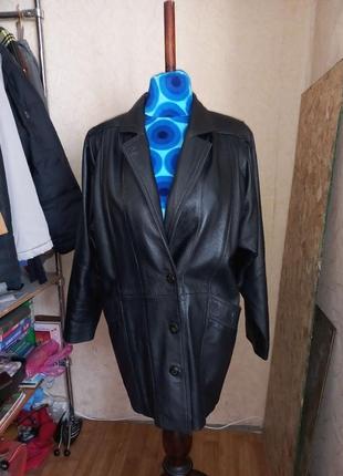 Винтажная классическая кожаная куртка 48-50 размер (оверсайз)