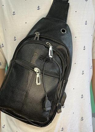 Мужской повседневный рюкзак-слинг экокожа черного цвета