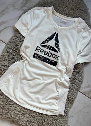 Спортивная футболка от reebok