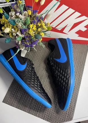 Оригінальні футзалки nike