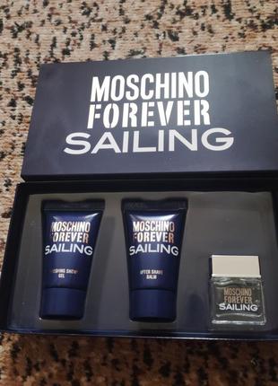 Moschino forever sailing

moschino  набор (туалетная вода 4,5 ...