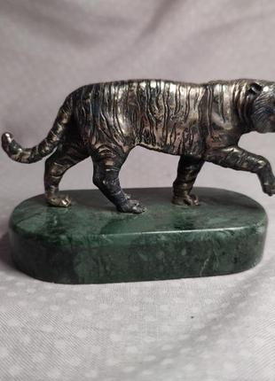 Статуэтка тигр серебряная