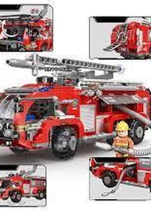 Конструктор машина с гидрантом "Пожарный грузовик" 767 деталей...