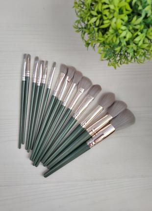 Набор кисточек для макияжа с бамбуковыми ручками (14 шт)