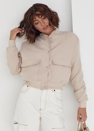 Женская куртка-бомбер с накладными карманами - бежевый цвет, L