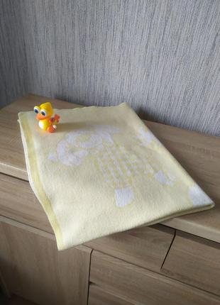 Плед одеяло детское желтое 100х76см + игрушка в подарок