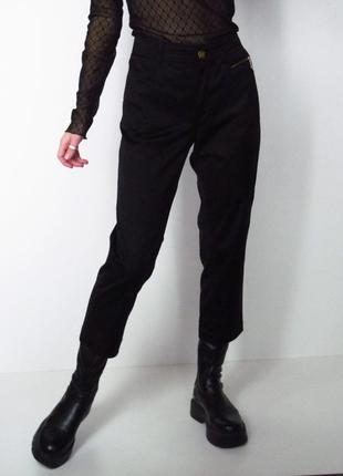Укороченные черные брюки  h&m