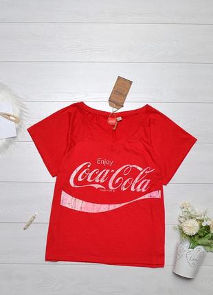 Трендова футболка coca cola.