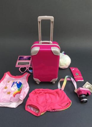 Игрушечный чемодан и аксессуары для куклы