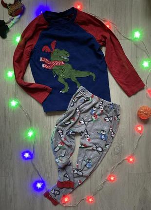 Сборный комплект новогодний пижама одежда для дома 7,8 лет