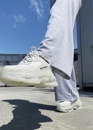 Женские кроссовки balenciaga triple s clear sole all white