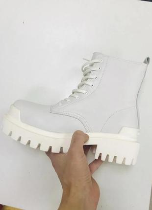 Черевики balenciaga strike white