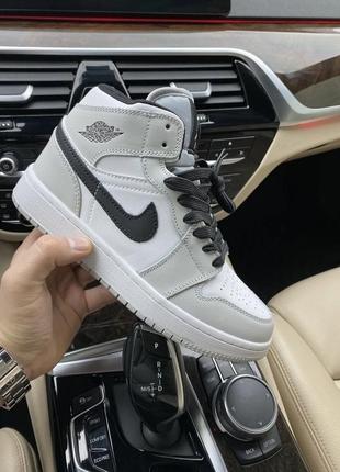 Кросівки nike air jordan 1 mid light grey