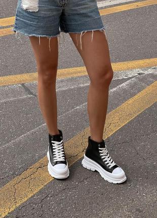 Жіночі кросівки leather black/white