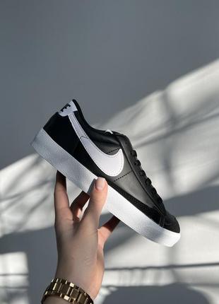 Женские кроссовки nike blazer low black/white