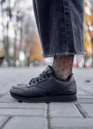 Женские кроссовки reebok classic black fleece