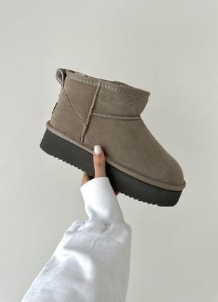 Зимние женские ботинки ugg ultra mini platform grey / beige su...