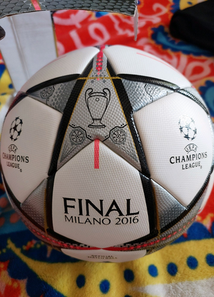 Оригінальний Футбольний м'яч adidas final Milan 2016