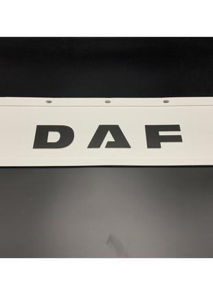 Брызговик на крыло кабины с объемным рисунком "DAF" Белый (180...