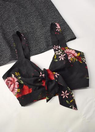 Черный топ блуза в цветы с завязкой