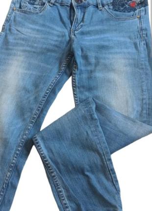 Стрейчеві джинси з резинкою внизу desigual