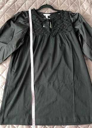 Маленькое черное хлопковое платье с кружевом hm на подарок