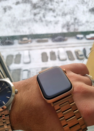 Apple WATCH SE 44mm Gold Aluminium Case with Starlight