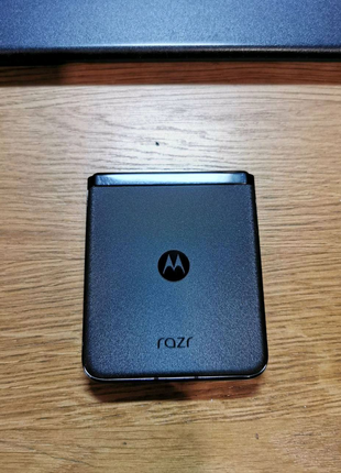 Motorola Moto Razr 40 Ultra 8/256GB Infinite Black з гарантією.