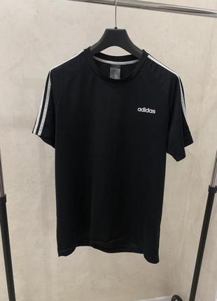 Спортивная футболка adidas черная мужская