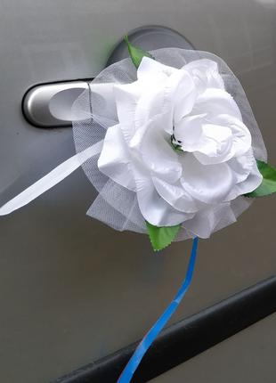 Цветы на ручки свадебного авто "Роза" Белые