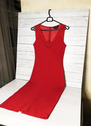 Классическое женское длинное красное платье вечернее в обтяжку...