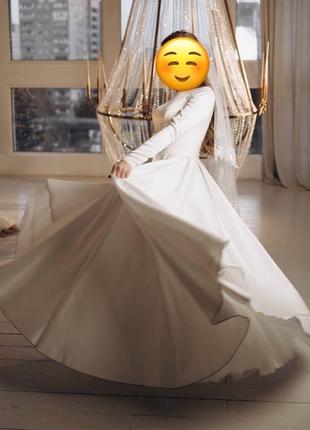 Свадебное платье в комплекте с подъюбником