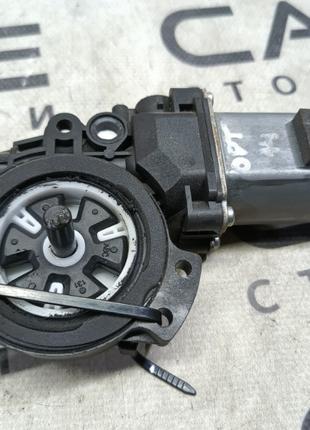 Мотор стеклоподъемника Kia Optima TF 2010 задн. прав. (б/у)