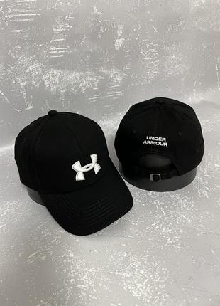 Чорна кепка under armour