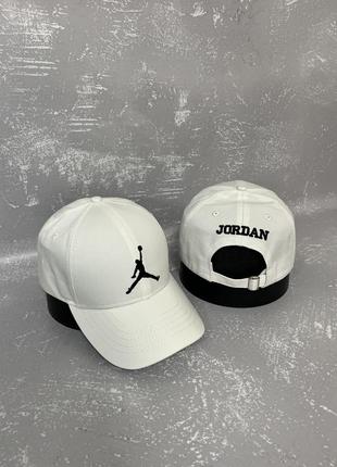 Біла кепка jordan (джордан)